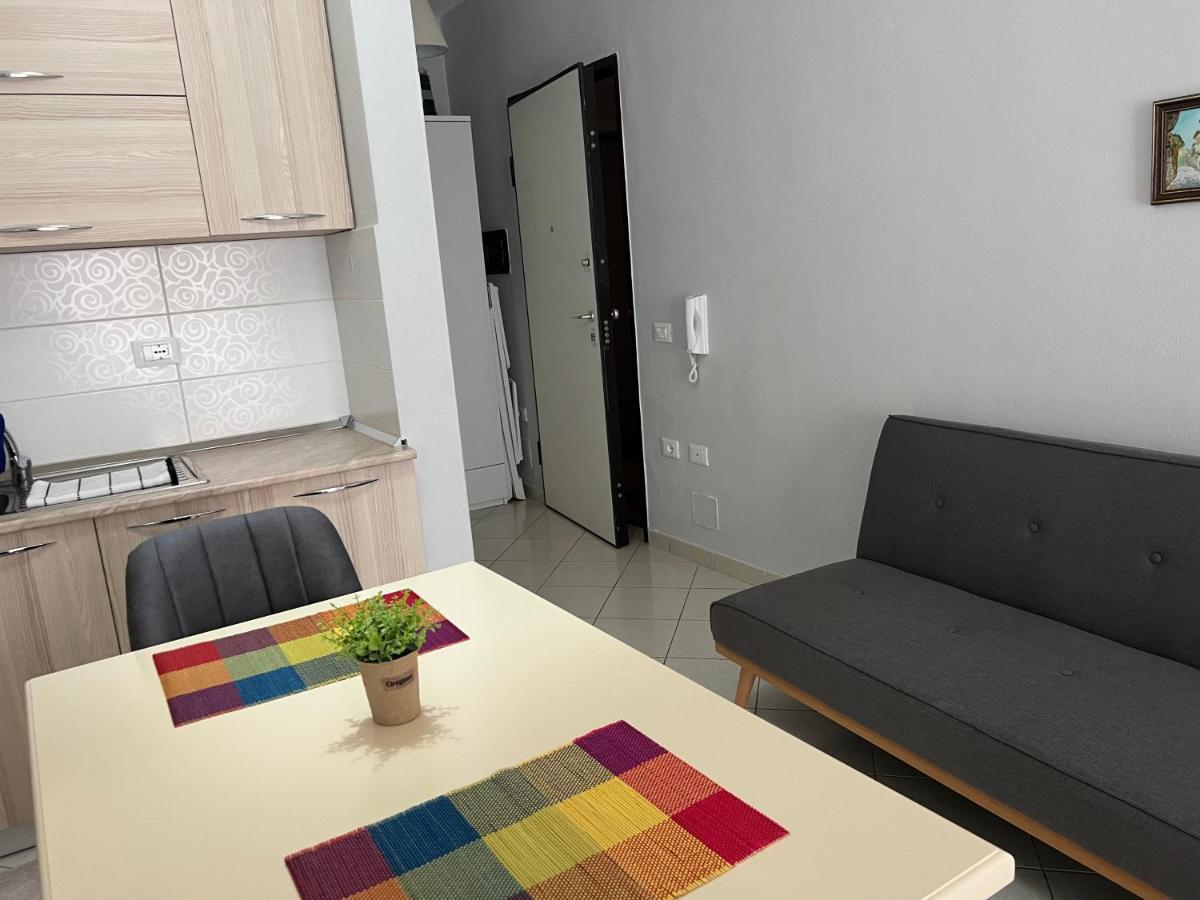 Emi Sol Apartment Vlorë Εξωτερικό φωτογραφία